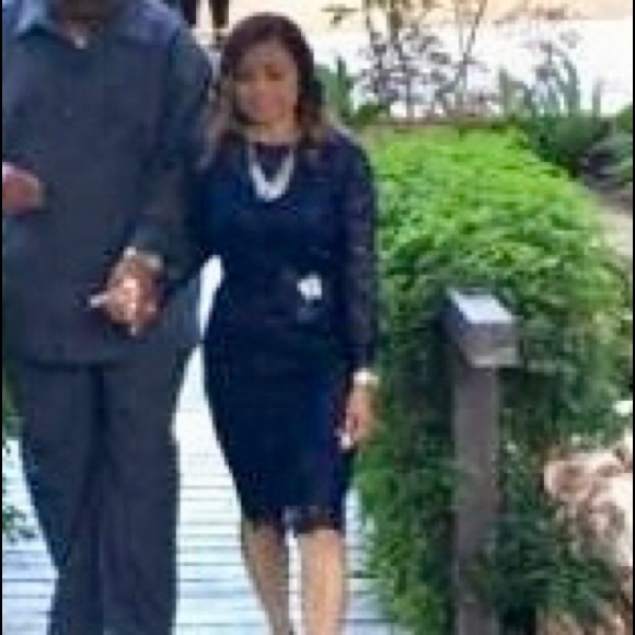 Royal blue lace dress - Picture 4 of 4